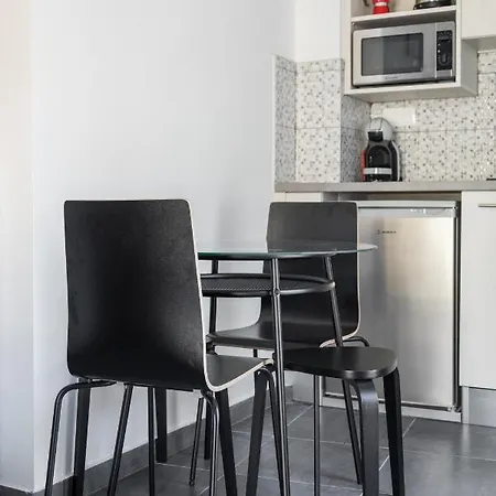 Beourguest 2 Bright Corner 아파트 테살로니키